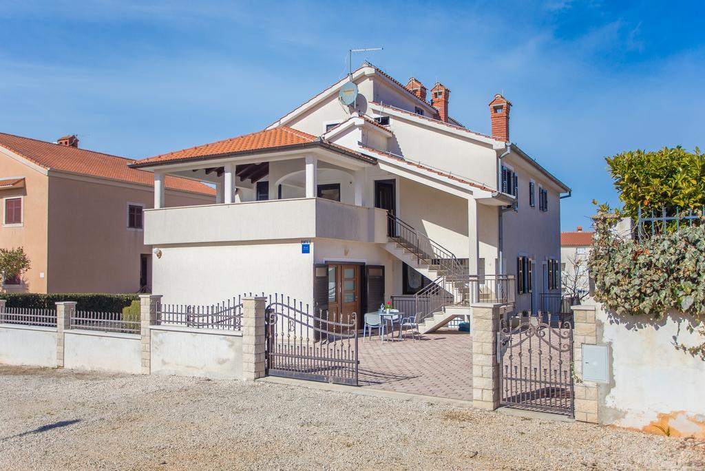 Hotel Punta B Poreč Exterior foto