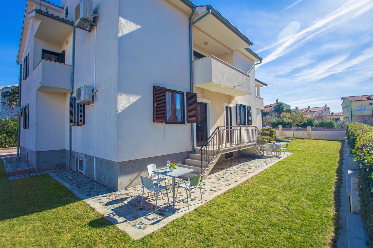 Hotel Punta B Poreč Exterior foto